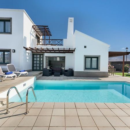 Villas Camelot By Escape Home Playa Blanca  Ngoại thất bức ảnh