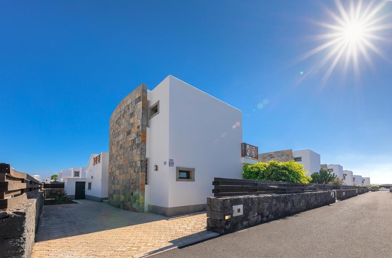 Villas Camelot By Escape Home Playa Blanca  Ngoại thất bức ảnh